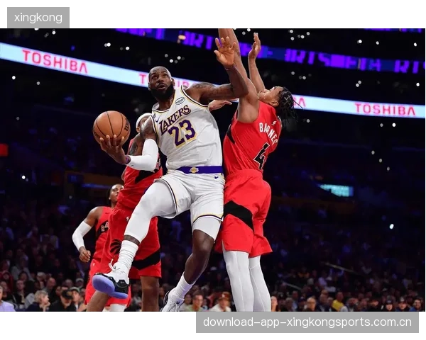 NBA湖人阶段性疯狂得分潮席卷全场：从看球到体验的情感共振